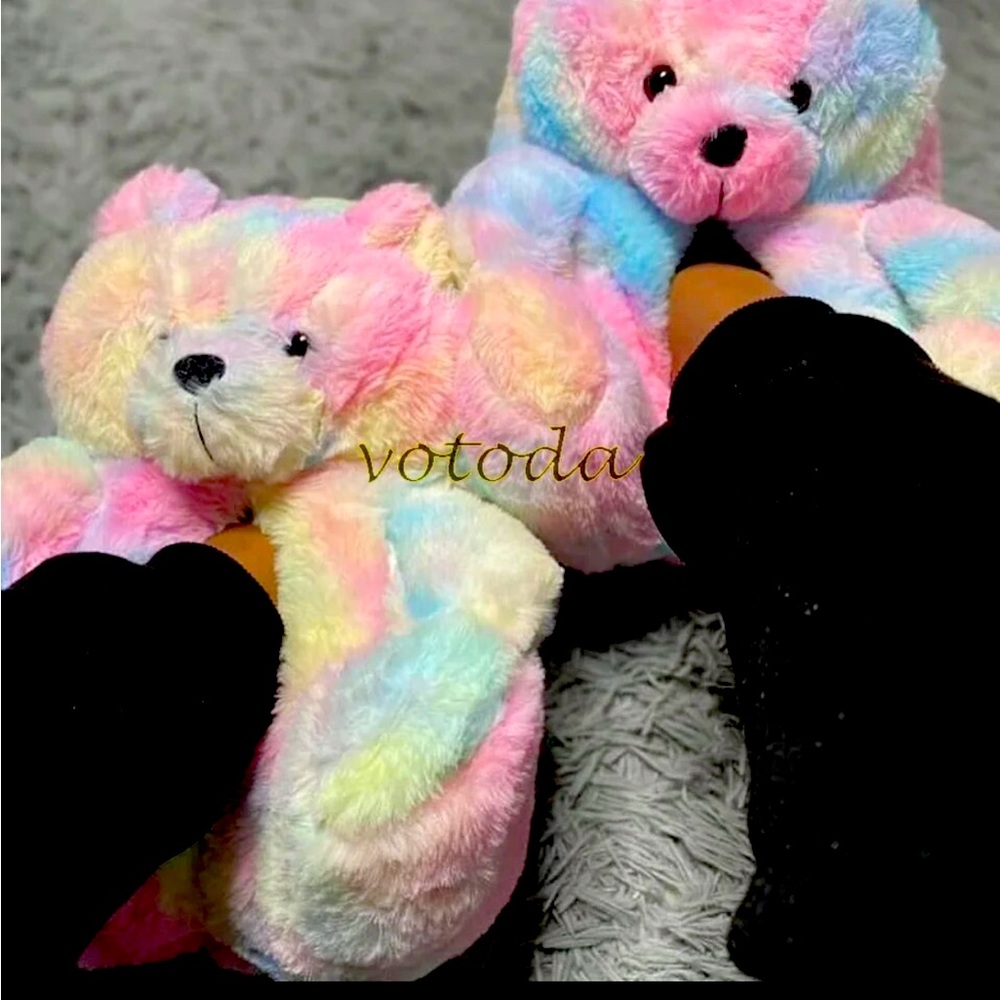 UNICORN 🦄 COLORED PLUSH 🧸 TEDDY BEAR SLIPPERS SIZE 8.5💜